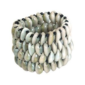 Natural Shell Stretch Bracelet